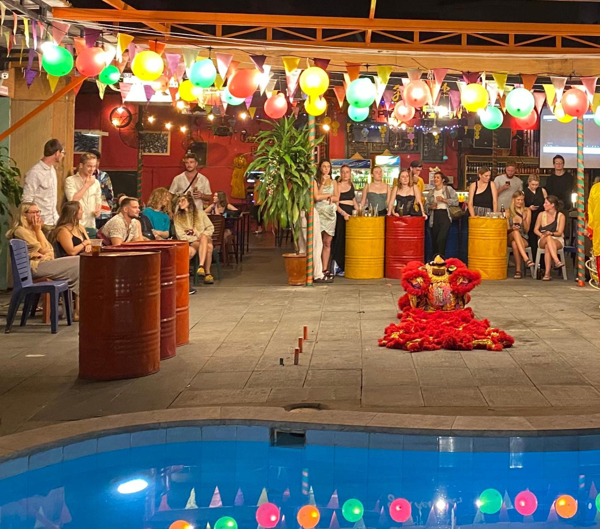 Bed Station Hostel & Pool Bar Hoi An " Former Sunflower" Dış mekan fotoğraf