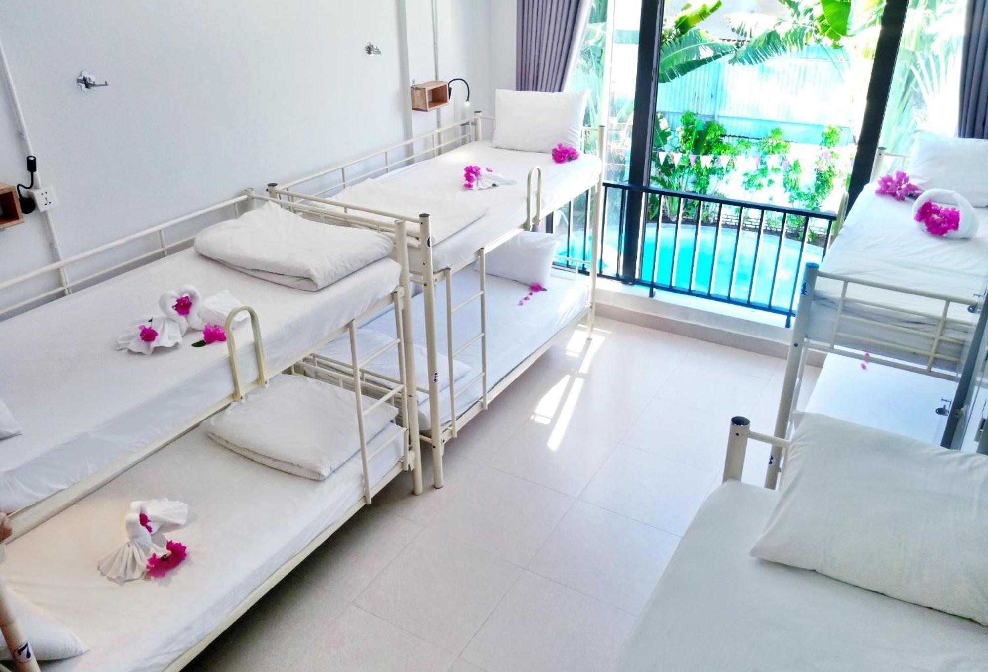 Bed Station Hostel & Pool Bar Hoi An " Former Sunflower" Dış mekan fotoğraf