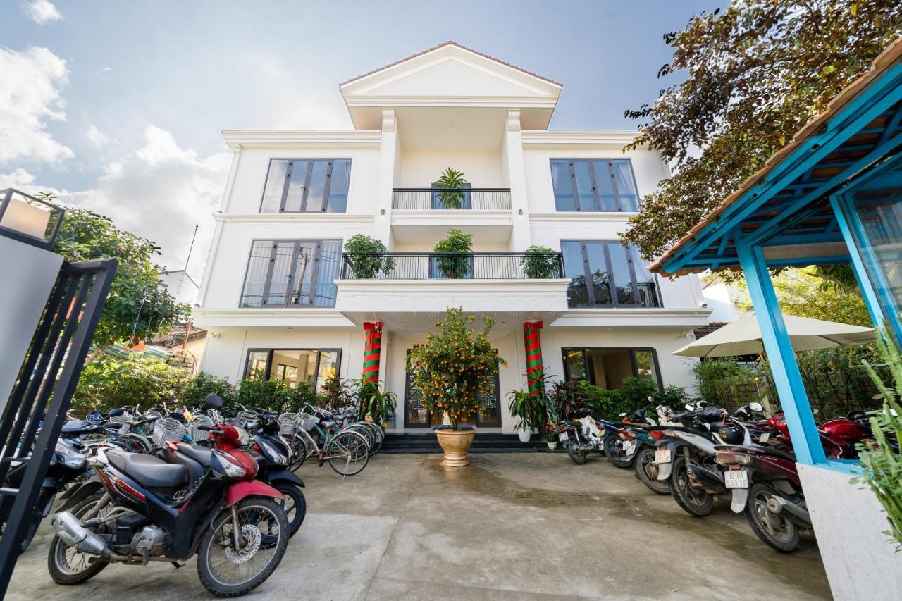 Bed Station Hostel & Pool Bar Hoi An " Former Sunflower" Dış mekan fotoğraf